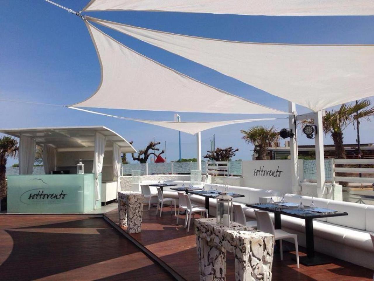 亚当和夏娃公寓式酒店 努马纳 外观 照片